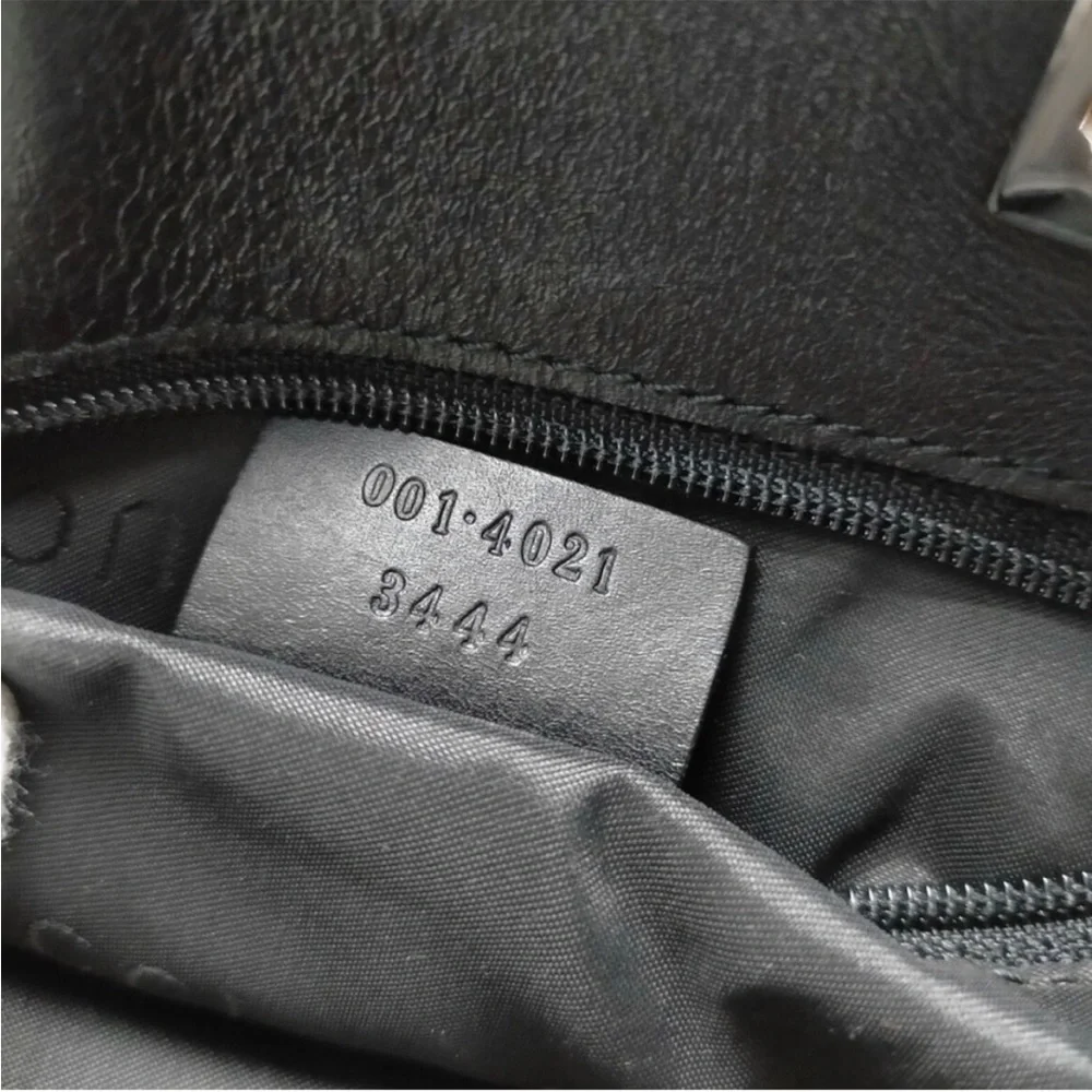 Gucci drawstring style shoulder bag black canvas - Picture 3 of 11